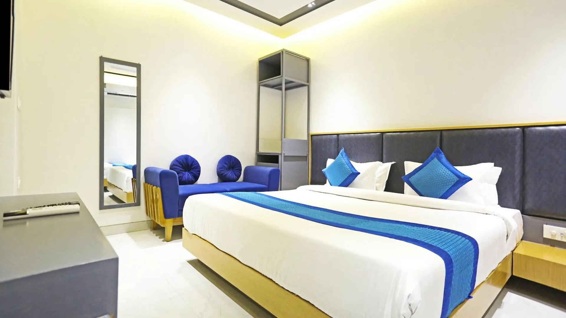 Crown Hotel Agra Near Taj Mahal Agra (Uttar Pradesh)
