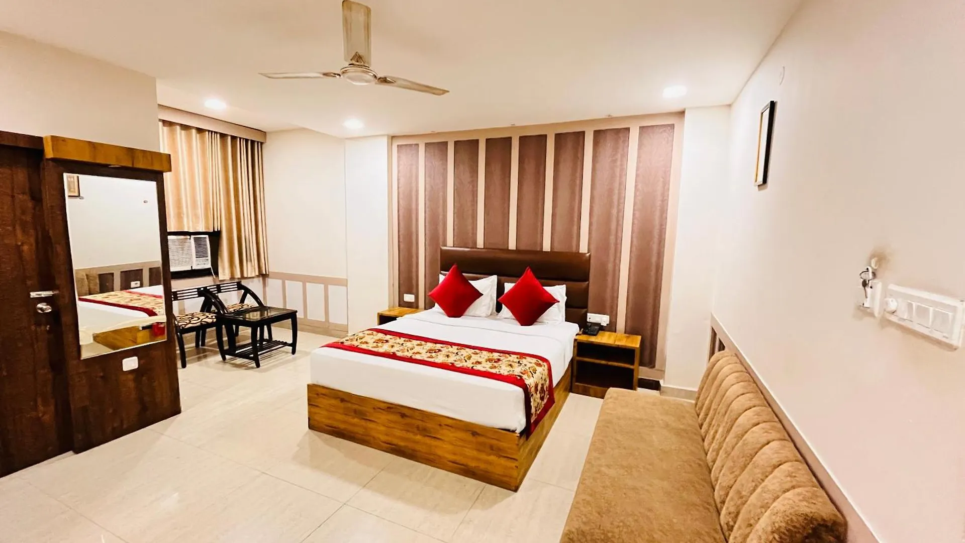 Crown Hotel Agra Near Taj Mahal  Agra (Uttar Pradesh)