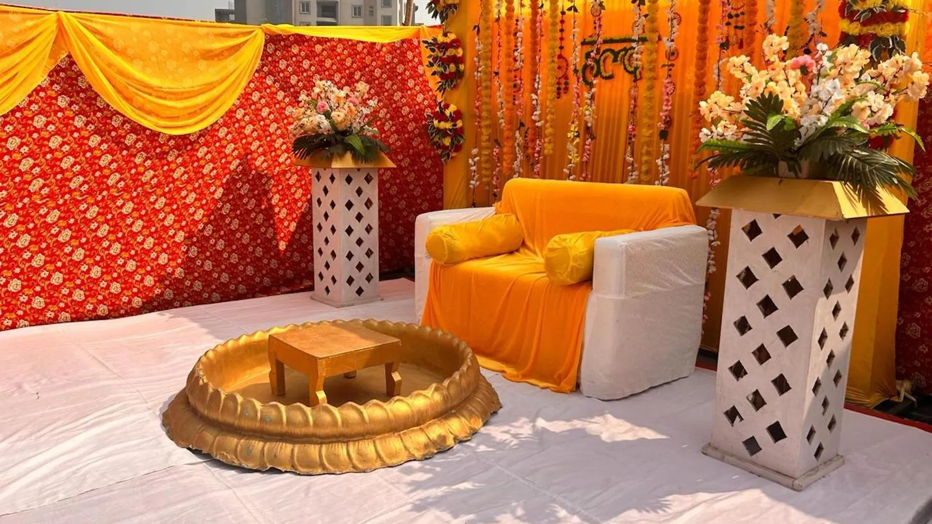 Crown Hotel Agra Near Taj Mahal India