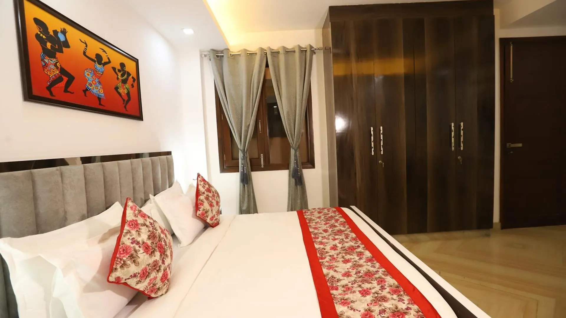 Crown Hotel Agra Near Taj Mahal 3*, Agra (Uttar Pradesh)