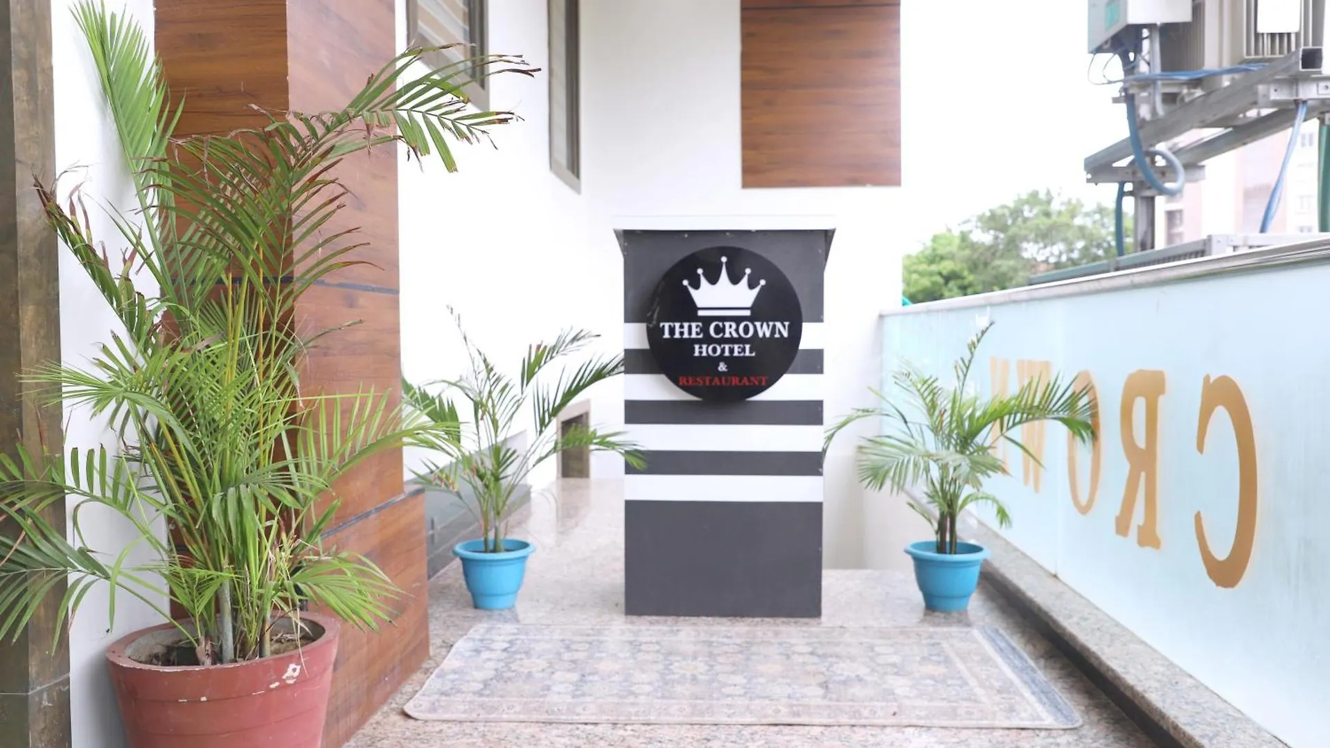 Crown Hotel Agra Near Taj Mahal 3*, Agra (Uttar Pradesh)