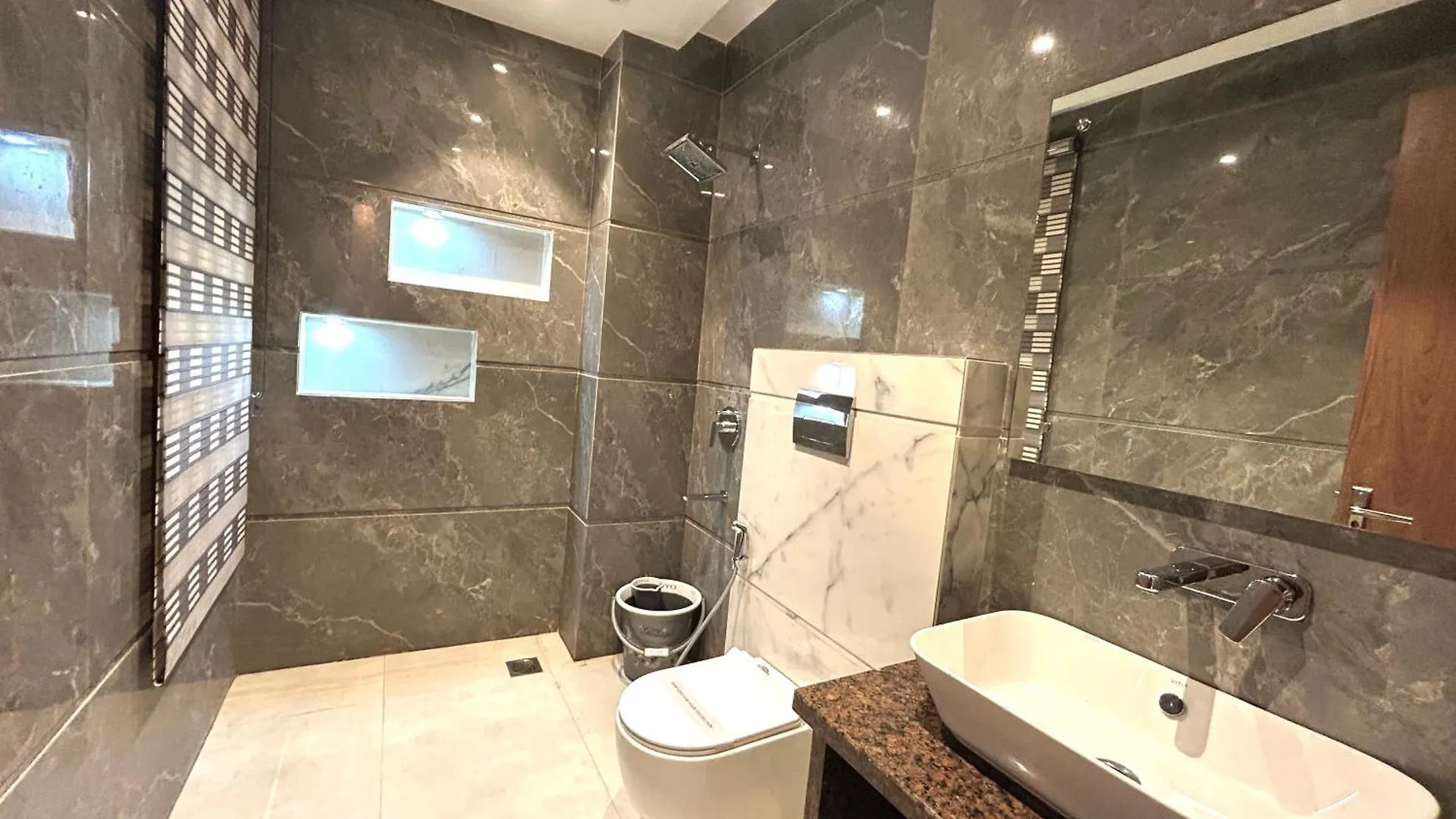 Crown Hotel Agra Near Taj Mahal  Agra (Uttar Pradesh)